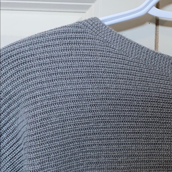 Knitted garage crop top - Picture 2 of 2